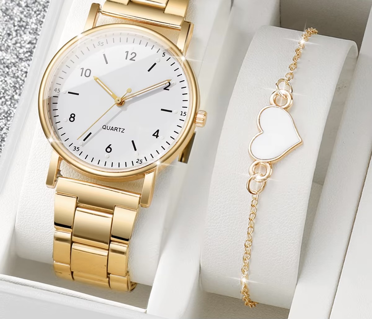 Women’s Watch & Bracelet Set Women’s Watch & Bracelet Set
